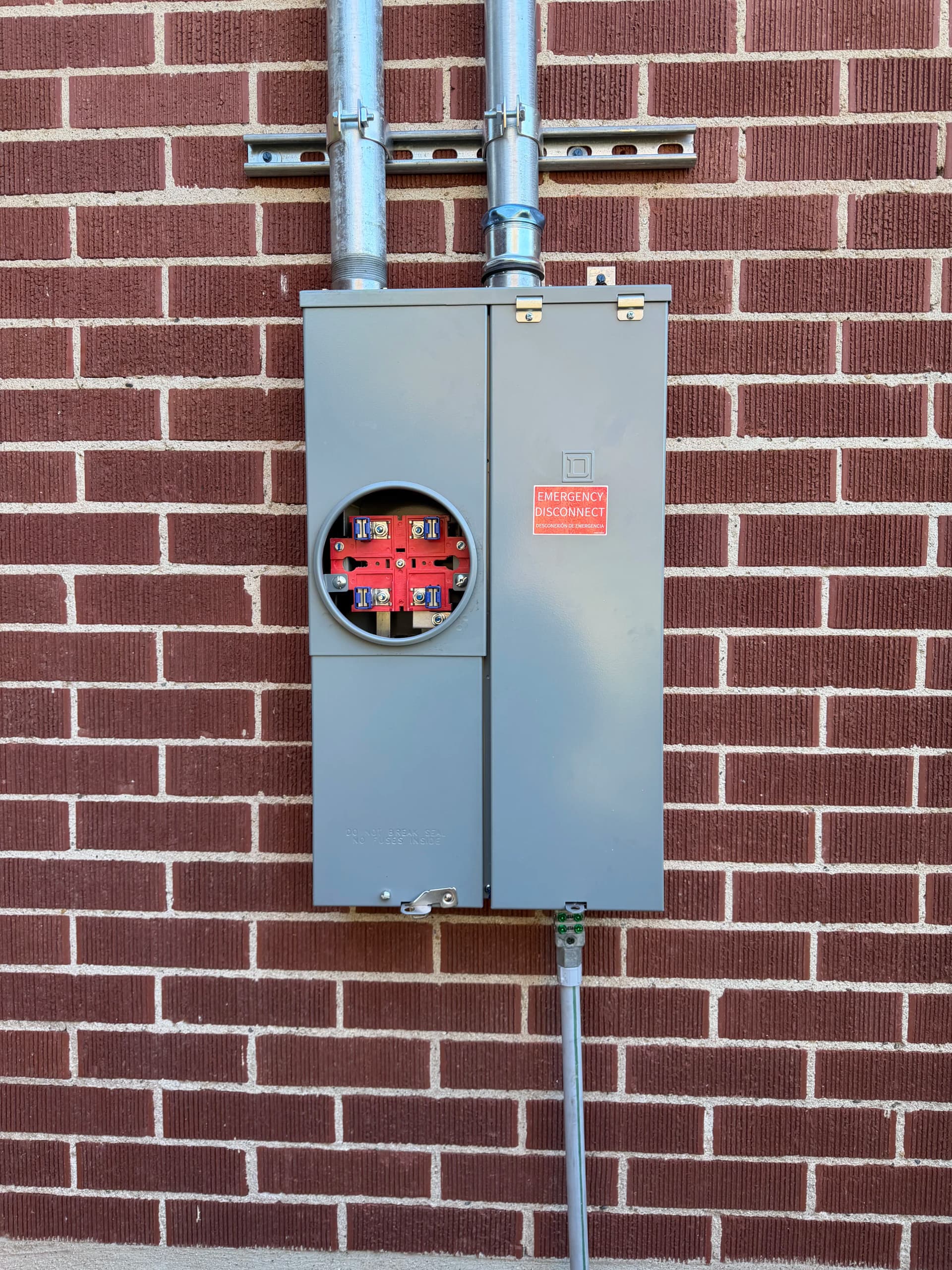 Old Meter Setup Replaced With a Safe, Code-Compliant Service Upgrade image