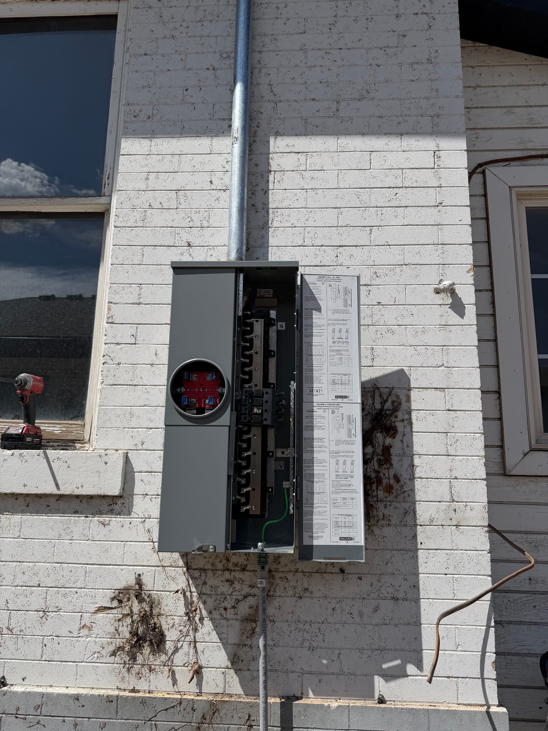 Gallery photos for 100 to 200 Amp Combo Panel Upgrade Done Right: Image #1